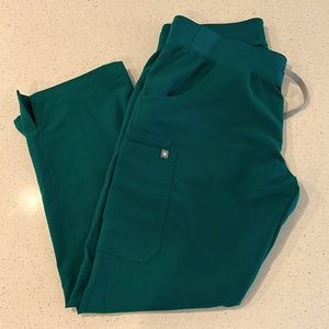 FIGS brand cargo style scrub bottom